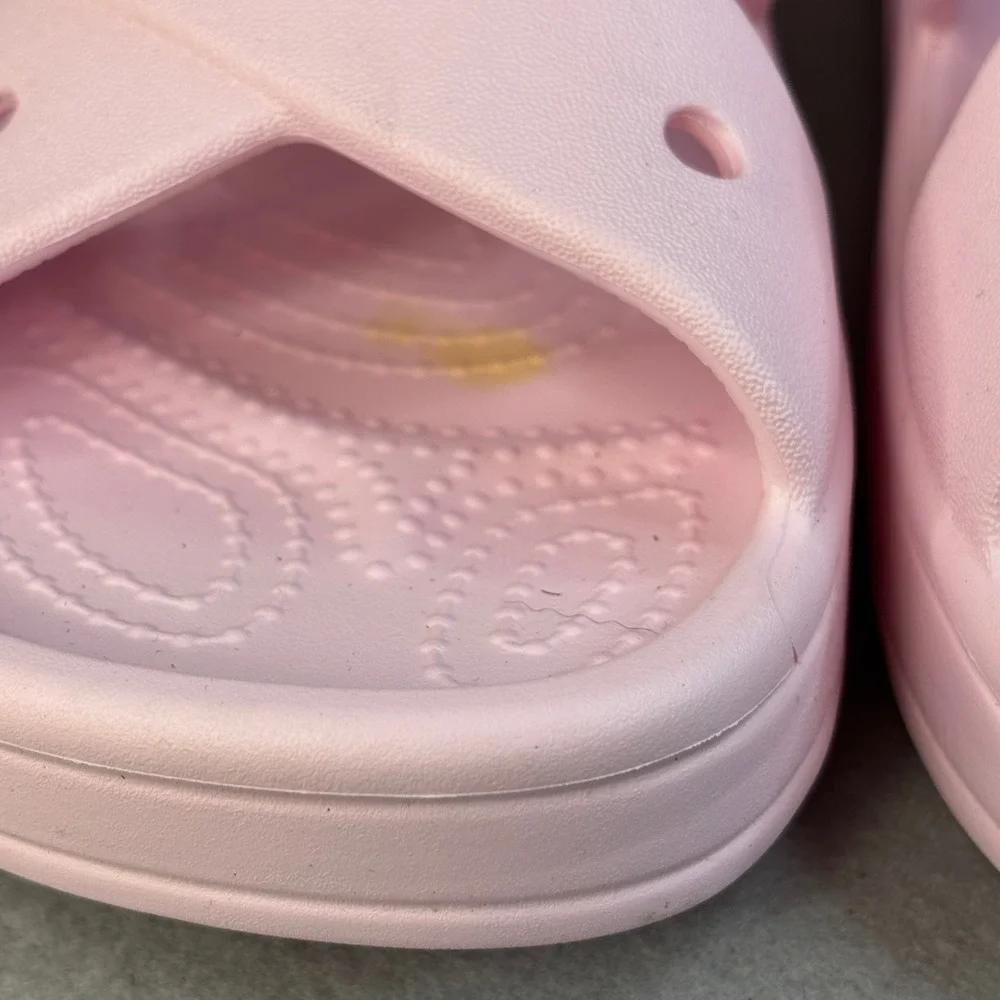 Crocs Classic Women's Cross Strap Sandals Pink Milk Size 7 Style 210840